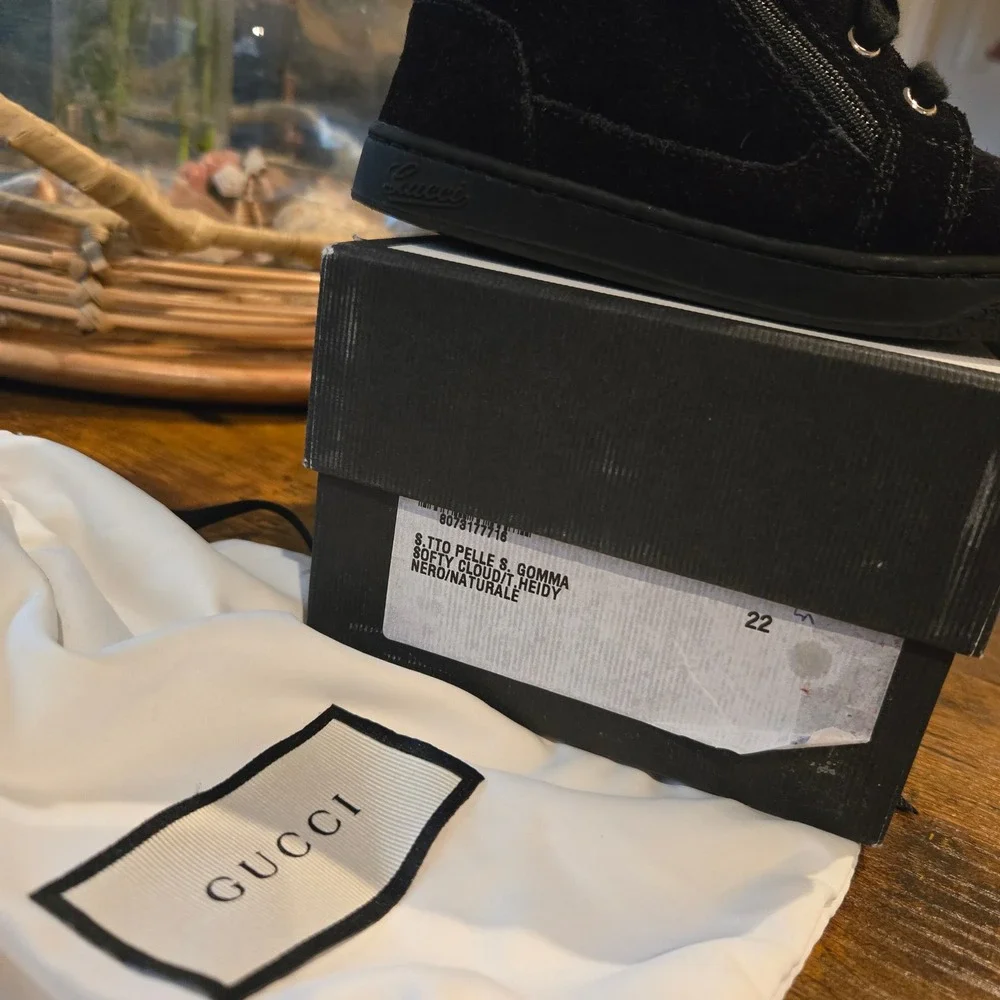 Gucci Kids Black Suede Shearling High‎ Top Sneakers Boots 433150 Size 22